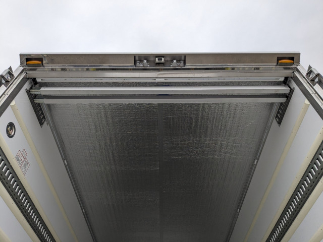 日野 レンジャー 中型 冷蔵冷凍バン 2KG-FC2ABG(101321) 13枚目