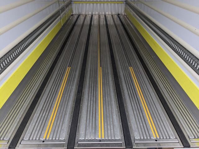 日野 レンジャー 中型 冷蔵冷凍バン 2KG-FC2ABG(101321) 14枚目