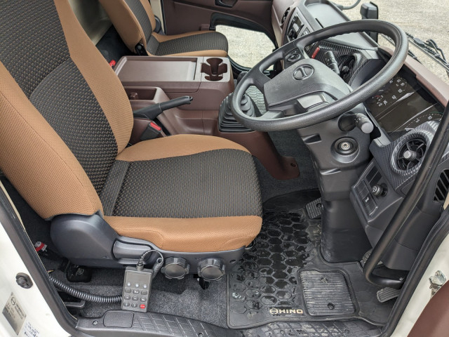 日野 レンジャー 中型 冷蔵冷凍バン 2KG-FC2ABG(101321) 38枚目