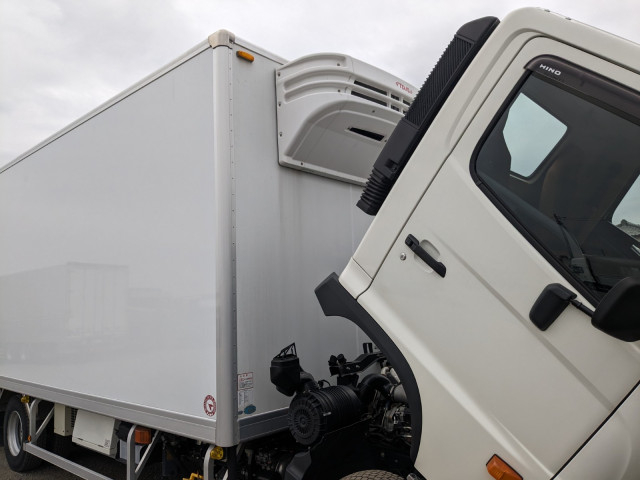 日野 レンジャー 中型 冷蔵冷凍バン 2KG-FC2ABG(101321) 48枚目