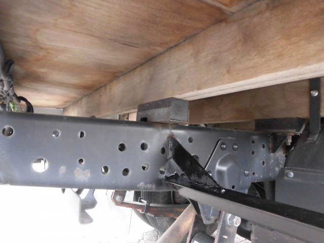 いすゞ エルフ 小型 平ボディ 2RG-NJS88A(101327) 22枚目