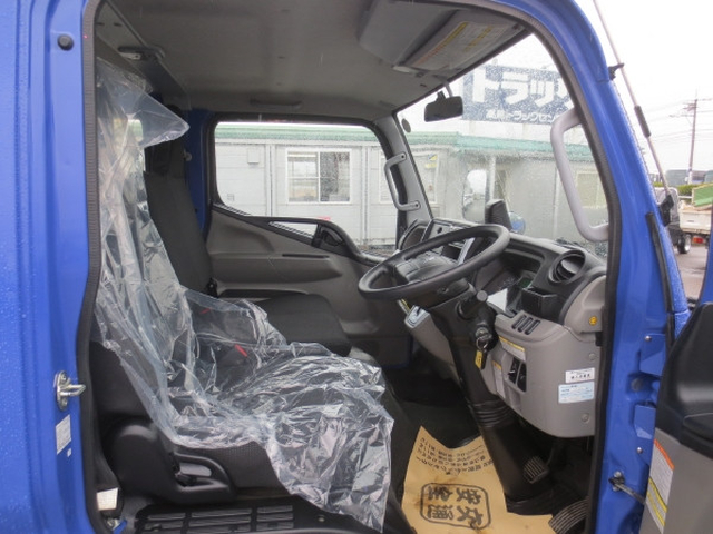 Mitsubishi Fuso canter Small Double cab 2RG-FBA20(101328) 12枚目