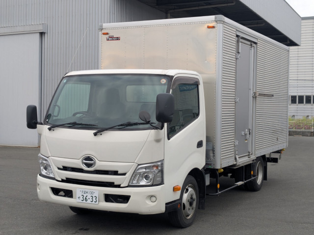 日野 デュトロ 小型 バン 2RG-XZU710M(101329) 1枚目