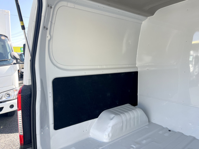 日産自動車 キャラバン 小型 冷蔵冷凍バン CBF-VR2E26(101330) 13枚目