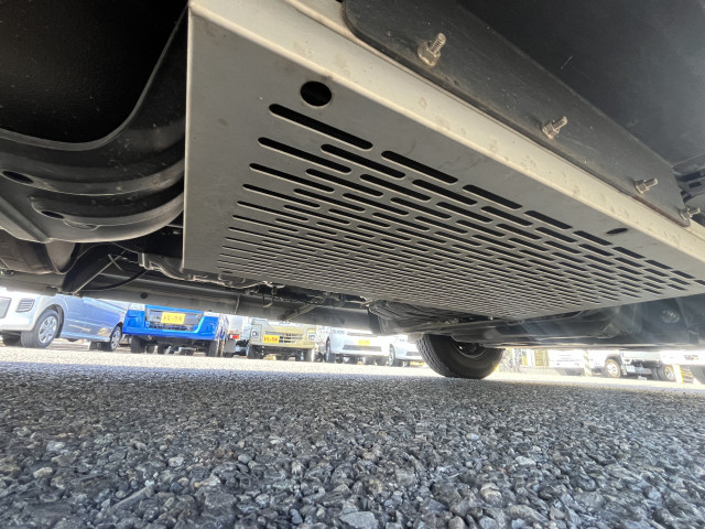 日産自動車 キャラバン 小型 冷蔵冷凍バン CBF-VR2E26(101330) 38枚目