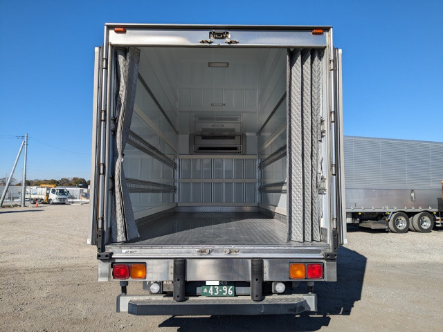 いすゞ フォワード 中型 冷蔵冷凍バン 2PG-FRR90S2(101331) 9枚目