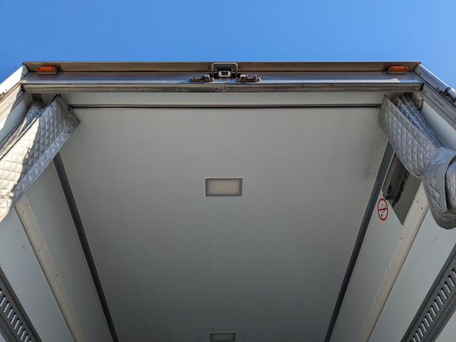 いすゞ フォワード 中型 冷蔵冷凍バン 2PG-FRR90S2(101331) 11枚目