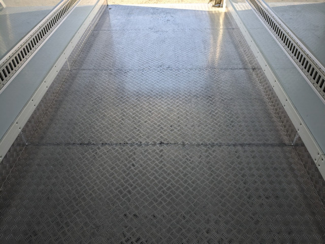 いすゞ フォワード 中型 冷蔵冷凍バン 2PG-FRR90S2(101331) 18枚目