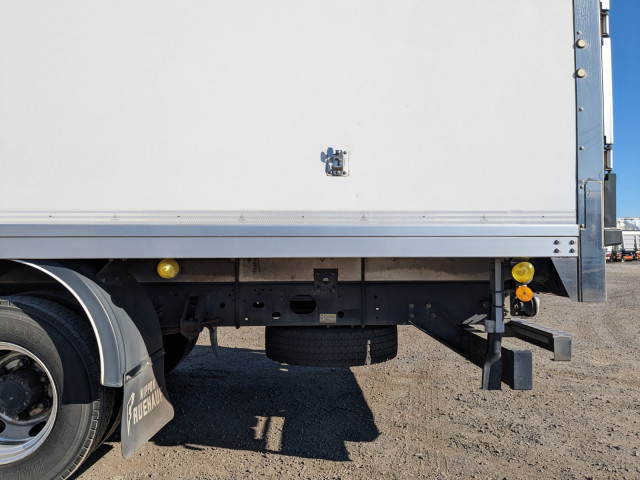 いすゞ フォワード 中型 冷蔵冷凍バン 2PG-FRR90S2(101331) 22枚目