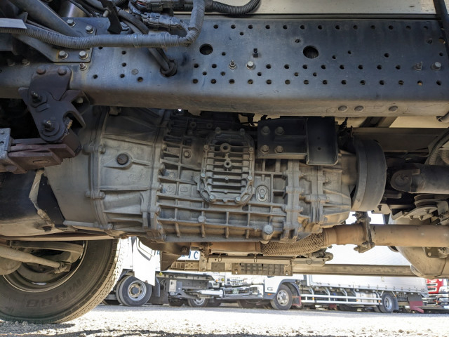 いすゞ フォワード 中型 冷蔵冷凍バン 2PG-FRR90S2(101331) 24枚目