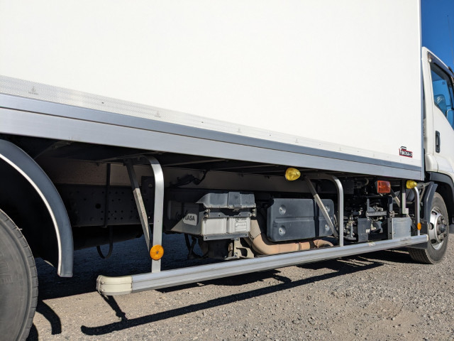 いすゞ フォワード 中型 冷蔵冷凍バン 2PG-FRR90S2(101331) 32枚目