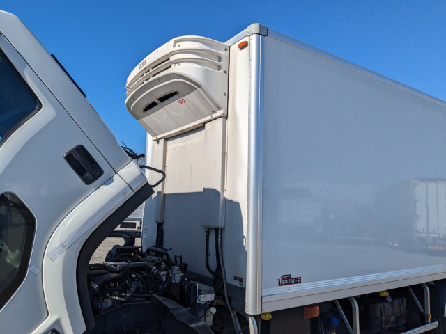 いすゞ フォワード 中型 冷蔵冷凍バン 2PG-FRR90S2(101331) 39枚目