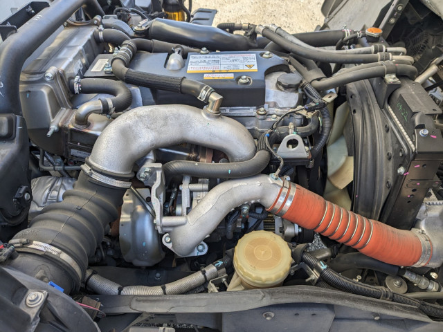 いすゞ フォワード 中型 冷蔵冷凍バン 2PG-FRR90S2(101331) 42枚目