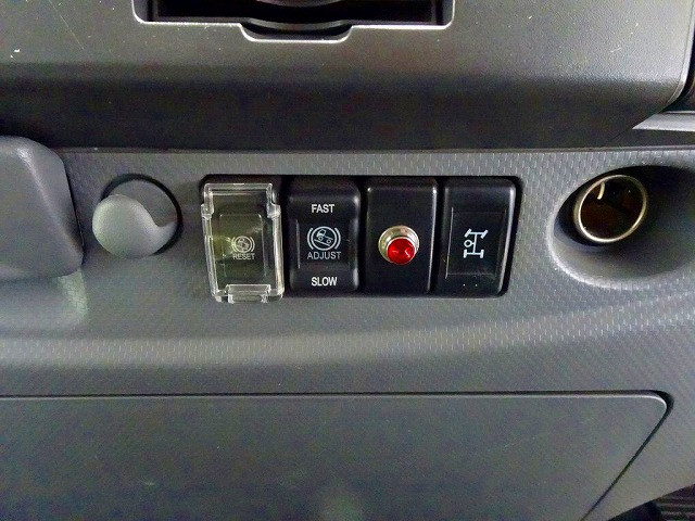 いすゞ フォワード 中型 平ボディ（クレーン付） 2RG-FRR90S2(101334) 13枚目