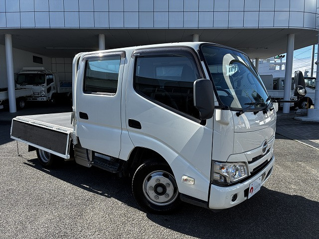 日野 デュトロ 小型 Wキャブ 2RG-XZU605M(101336) 10枚目