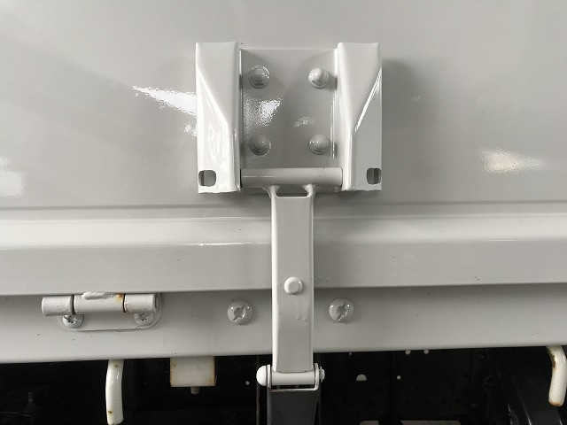 いすゞ エルフ 小型 平ボディ（クレーン付） 2RG-NMR88AR(101335) 30枚目