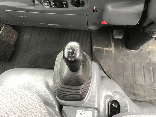 いすゞ エルフ 小型 平ボディ（クレーン付） 2RG-NMR88AR(101335) 33枚目