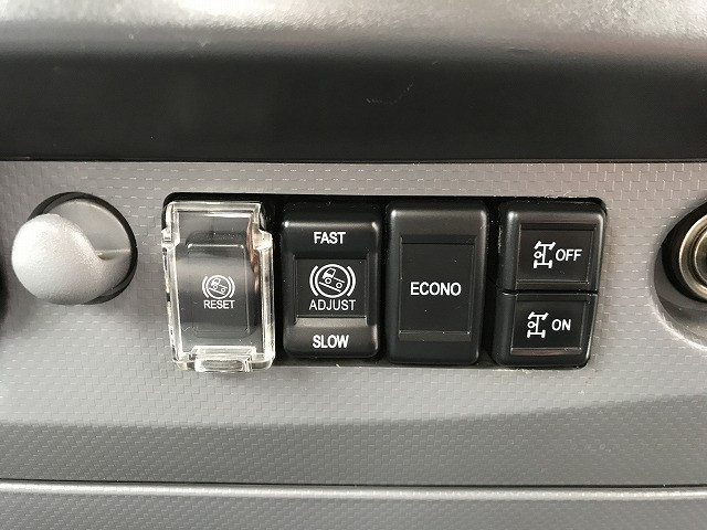 いすゞ エルフ 小型 平ボディ（クレーン付） 2RG-NMR88AR(101335) 36枚目