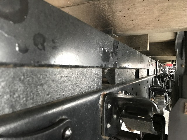 いすゞ エルフ 小型 平ボディ（クレーン付） 2RG-NMR88AR(101335) 42枚目