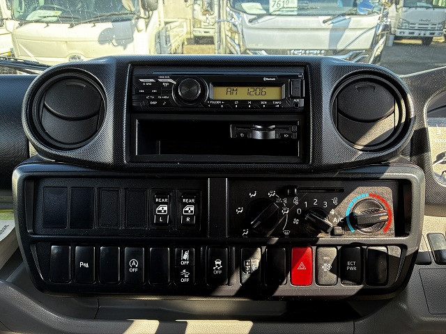 日野 デュトロ 小型 Wキャブ 2RG-XZU605M(101336) 41枚目