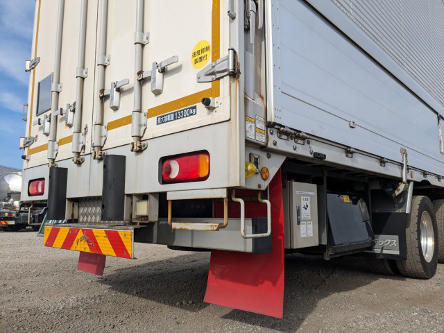 UDトラックス（日産） クオン 大型 ウィング 2PG-CG5CA(101337) 6枚目