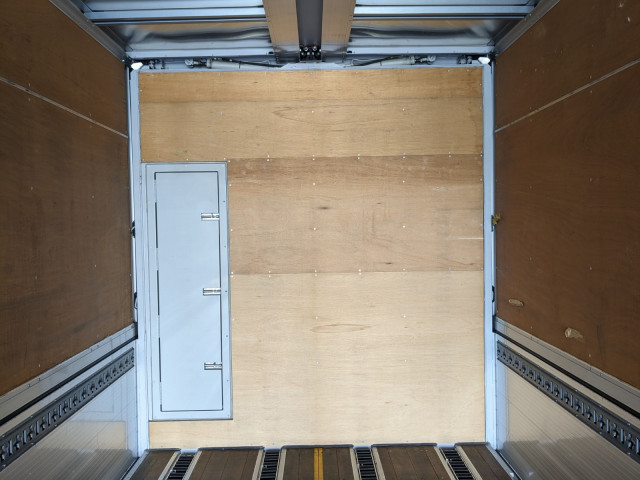 UDトラックス（日産） クオン 大型 ウィング 2PG-CG5CA(101337) 15枚目