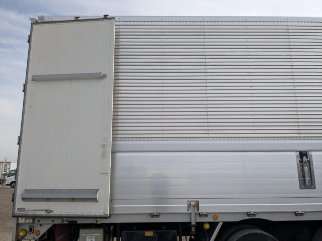 UDトラックス（日産） クオン 大型 ウィング 2PG-CG5CA(101337) 27枚目