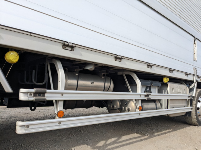 UDトラックス（日産） クオン 大型 ウィング 2PG-CG5CA(101337) 32枚目