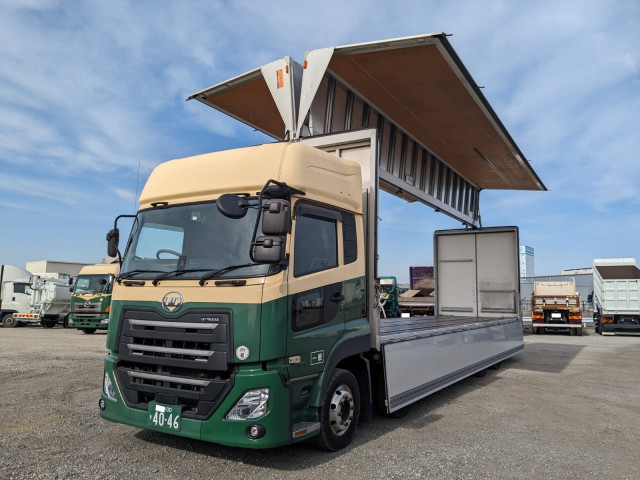 UDトラックス（日産） クオン 大型 ウィング 2PG-CG5CA(101337) 35枚目
