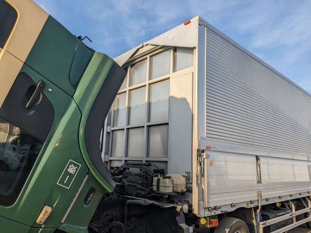 UDトラックス（日産） クオン 大型 ウィング 2PG-CG5CA(101337) 44枚目