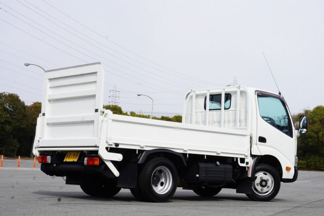 日野 デュトロ 小型 平ボディ TKG-XZC605m(101342) 2枚目