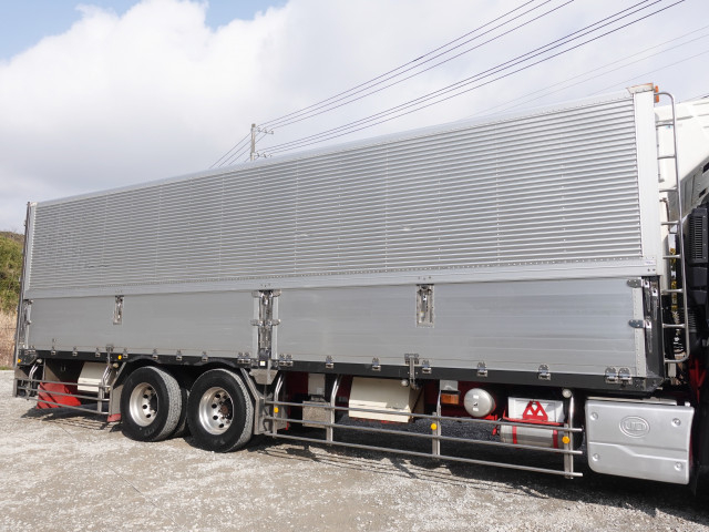 UDトラックス（日産） クオン 大型 ウィング 2PG-CD5CA(101346) 9枚目