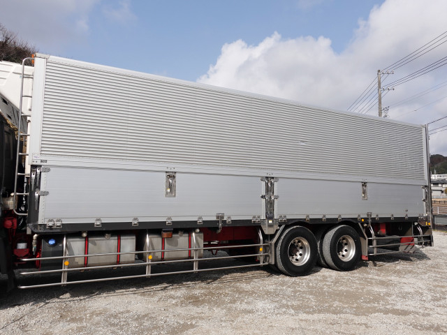 UDトラックス（日産） クオン 大型 ウィング 2PG-CD5CA(101346) 13枚目