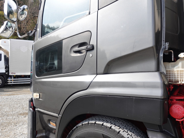 UDトラックス（日産） クオン 大型 ウィング 2PG-CD5CA(101346) 14枚目