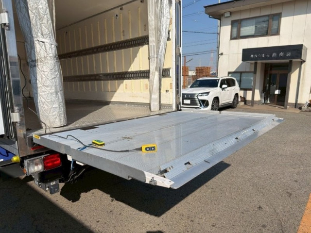 日野 レンジャー 中型 冷蔵冷凍バン 2KG-FC2ABA(101347) 5枚目