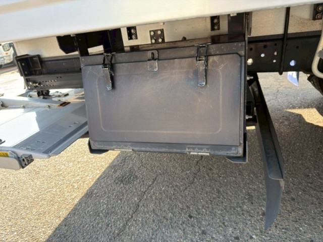 日野 レンジャー 中型 冷蔵冷凍バン 2KG-FC2ABA(101347) 17枚目