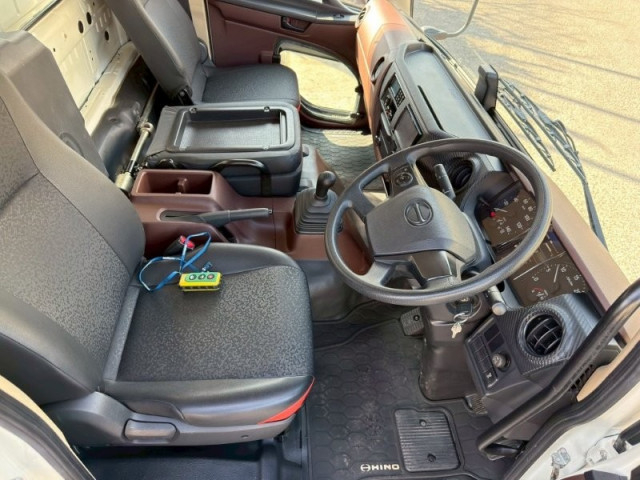 日野 レンジャー 中型 冷蔵冷凍バン 2KG-FC2ABA(101347) 25枚目