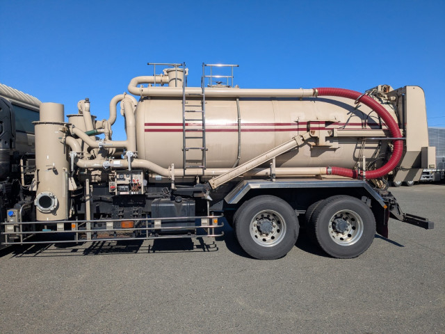 UDトラックス（日産） クオン 大型 その他 QPG-CD5YL(101349) 13枚目