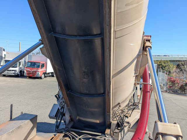 UDトラックス（日産） クオン 大型 その他 QPG-CD5YL(101349) 14枚目