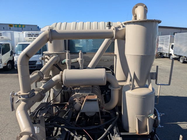 UDトラックス（日産） クオン 大型 その他 QPG-CD5YL(101349) 16枚目