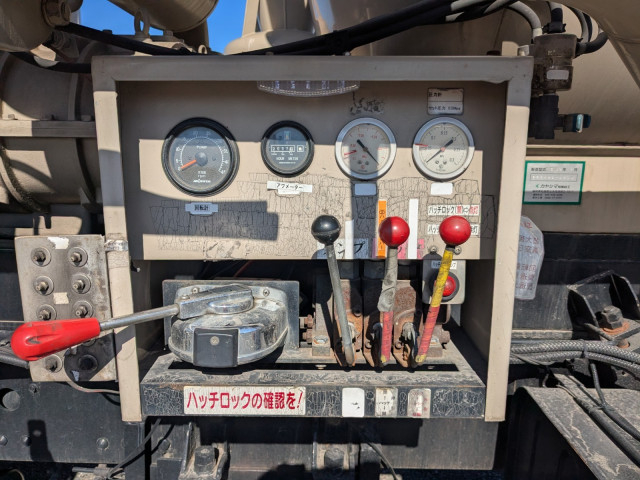 UDトラックス（日産） クオン 大型 その他 QPG-CD5YL(101349) 20枚目