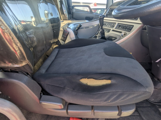 UDトラックス（日産） クオン 大型 その他 QPG-CD5YL(101349) 37枚目