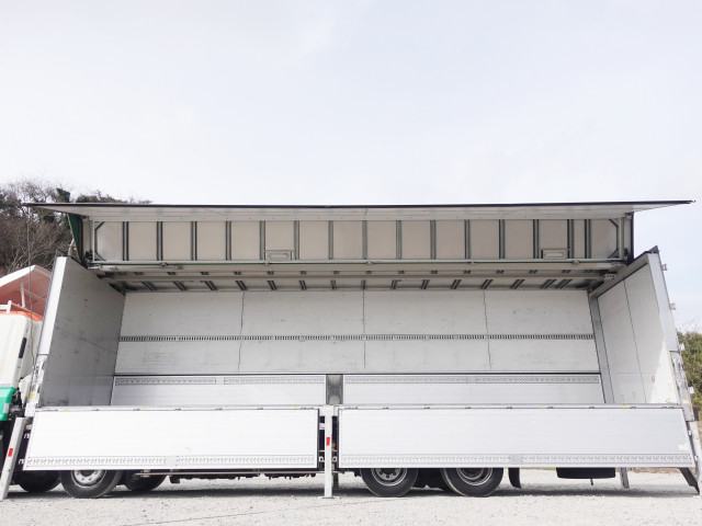 いすゞ ギガ 大型 ウィング QPG-CYJ77BA(101351) 10枚目