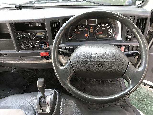 マツダ タイタン 小型 平ボディ TRG-LKR85R(101384) 25枚目