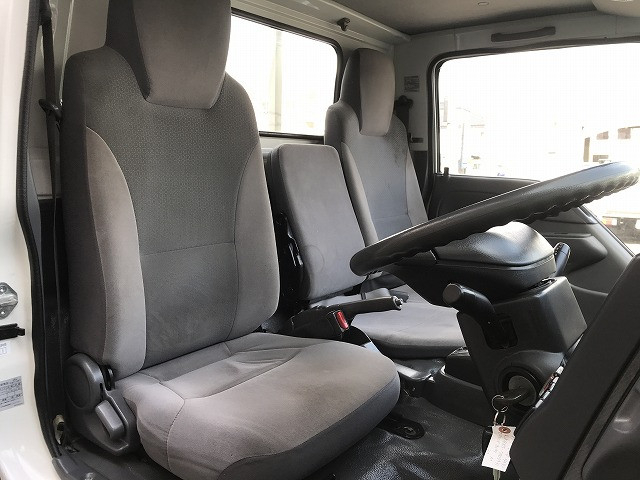 マツダ タイタン 小型 平ボディ TRG-LKR85R(101384) 33枚目