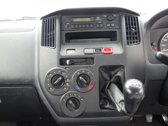 トヨタ ライトエース 小型 平ボディ DBF-S402U(101387) 9枚目