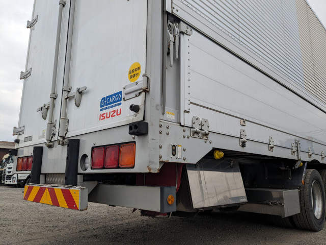 いすゞ ギガ 大型 ウィング QKG-CYJ77B(101389) 7枚目