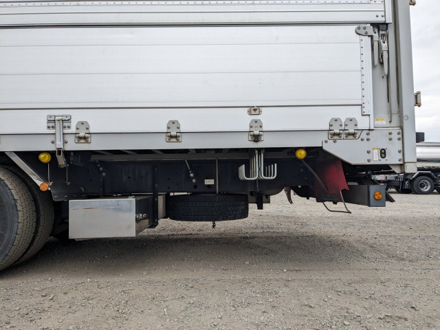 いすゞ ギガ 大型 ウィング QKG-CYJ77B(101389) 22枚目