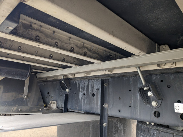 いすゞ ギガ 大型 ウィング QKG-CYJ77B(101389) 26枚目