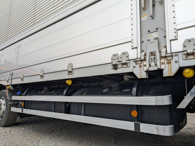 いすゞ ギガ 大型 ウィング QKG-CYJ77B(101389) 27枚目